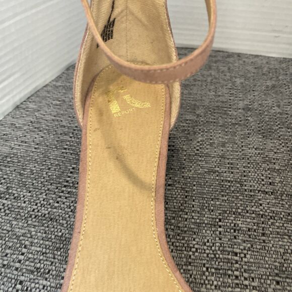 Report Sandals Womens Size 11 Pink Block Heel Ankle Strap Faux Suede Open Toe - Picture 14 of 15